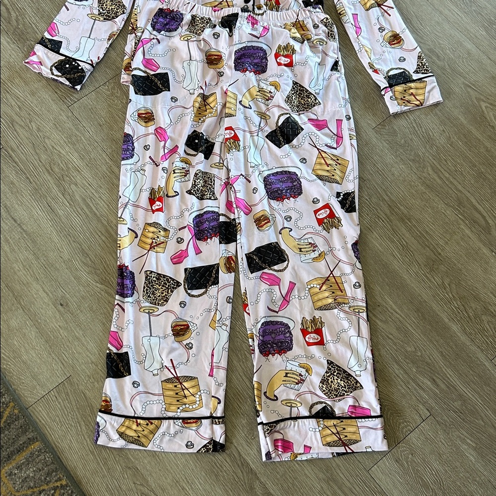 Vera Wang girly pajamas - Picture 5 of 5